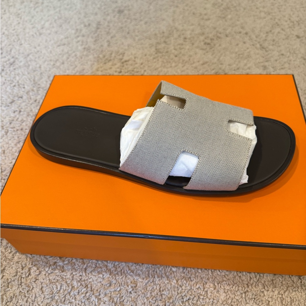 Hermes Izmir Tan and Black Slide Sandals(Brand New)